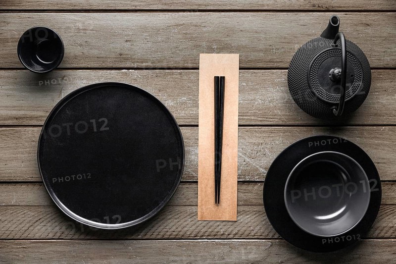 Top view plate with teapot chopsticks