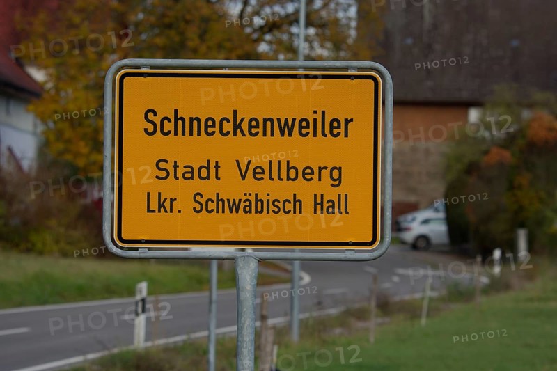 Rural idyll, village sign, Schneckenweiler, Vellberg, Bühler, Bühlertal, Schwäbisch Hall, Hohenlohe, Heilbronn-Franken, Baden-Württemberg, Germany, Europe
