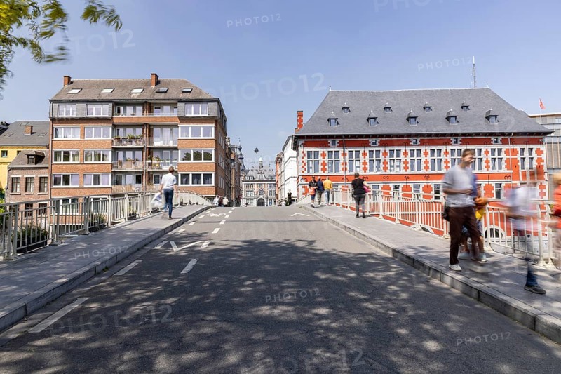 Bridge over the Sembre, next to it tourist office, Namur, Wallonia, Belgium, pedestrians, houses, blue sky, Europe
