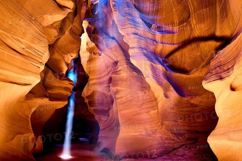 A beam of light in the Antelope Slot Canyon, Navajo Tribal Park, Arizona, USA, North America