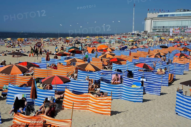 People on the beach, Oostende, Belgium, stunt kites, kites, Europe