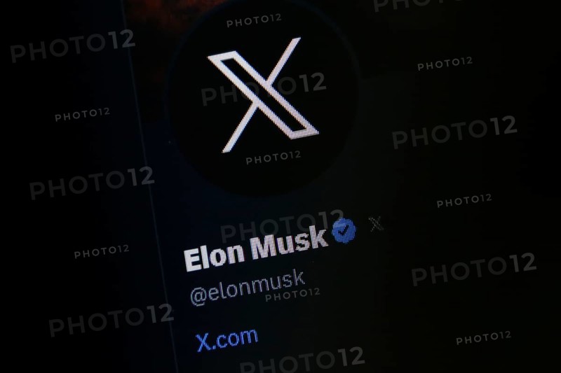 Symbolic image social media, close-up of a dark screen with X logo in Elon Musk's account on the website of the short message service Twitter, Germany, Europe