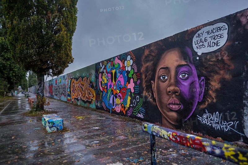 Hey teachers, leave those kids alone, Germany, Berlin, 14. 10. 2020, Mauerpark, Graffiti Wall, Europe