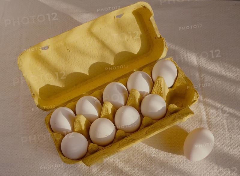 9 eggs in a carton, 10 pack
