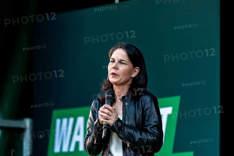Annalena Bärbock, Foreign Minister of Germany, speaks at the closing of the Bündnis 90/Die Grünen campaign for the European elections on Neptunplatz in Cologne, 7 June 2024