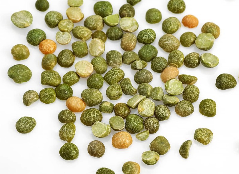Garden pea, edible pea, pea, butterfly, Split Peas, pisum sativum, Seeds against White Bakcground