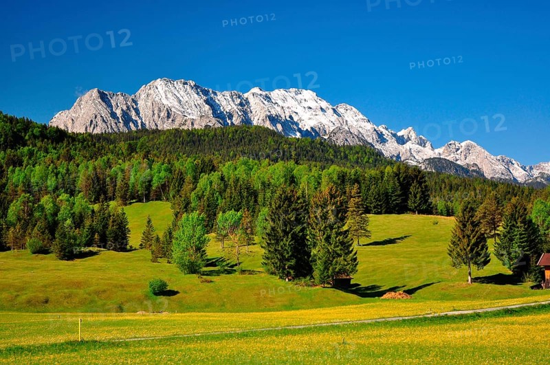 Wetterstein Mountains, Karwendel Mountains, Isar Valley, Mittenwald, Upper Bavaria, Bavaria, Germany, Europe