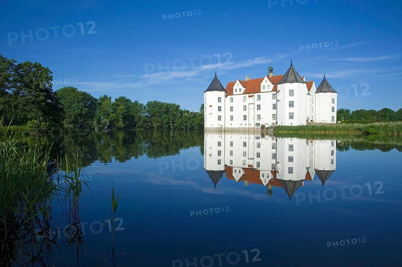 Glücksburg Moated Castle, Glücksburg, Schleswig-Holstein, Germany, Europe