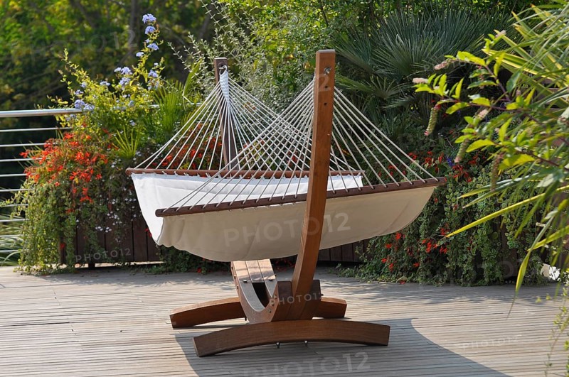 Emilia Romagna, Italian Adriatic Sea, Cervia, Hotel : GARDEN in Pinerella, hammocks, swing lounger