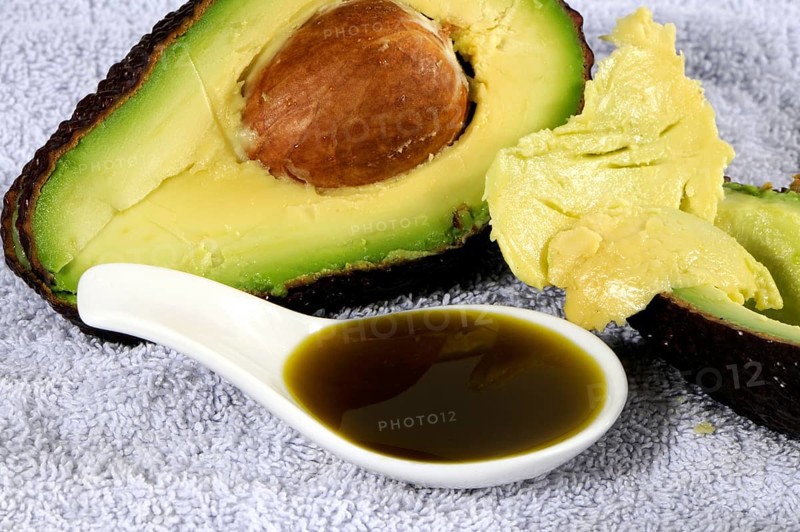 Avocado oil (Persea americana)