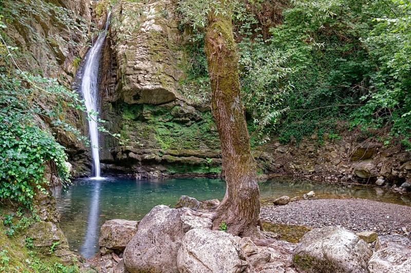 The San Fele waterfall near San Fele in the Comunità Montana in Basilicata in the Lucanian Apennines. San Fele, Basilicata, Southern Italy, Southern Europe