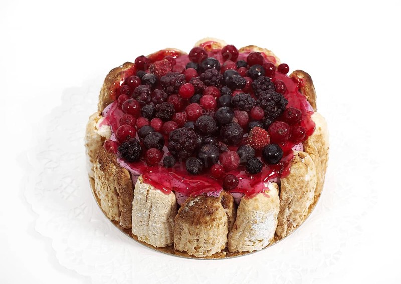 Red fruits Charlotte