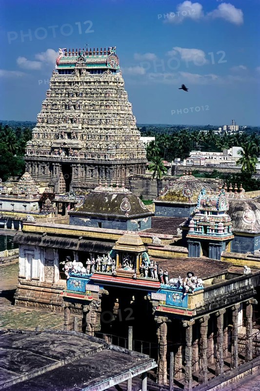 Thousand pillared hall and north tower gopuram in Thillai Nataraja temple in Chidambaram, Tamil Nadu, South India, India, Asia