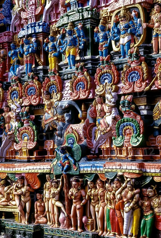 Stucco work figures in Sarangapani temple Rajagopuram the main gateway has eleven tiers and has a height of 173 ft 53 m in Kumbakonam, Tamil Nadu, India, Asia