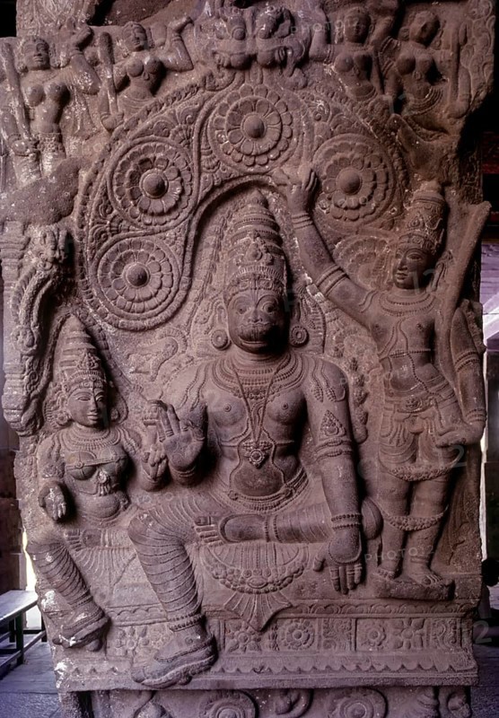 Hanuman Sculpture in Ramaswamy temple pillared Mahamandapatam in Kumbakonam, Tamil Nadu, India, Asia