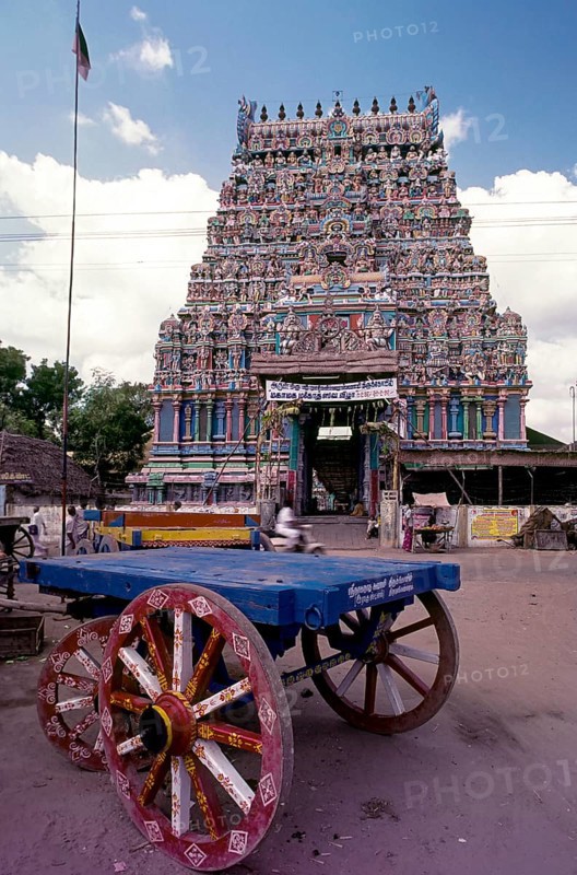 Nageswara Vaishanavite temple Rajagopuram the main gateway in Kumbakonam, Tamil Nadu, India, Asia