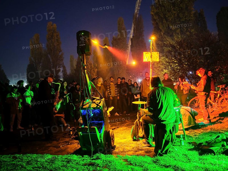 Germany, Berlin, 30.10.2022, Sunday afternoon in Mauerpark, jazz music, band, music group, Europe