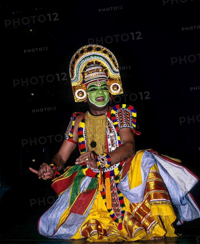Ottan Thullal, recite and dance art of kerala, india, Asia