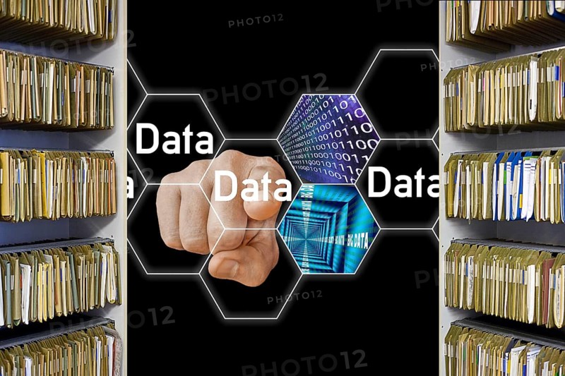 Symbolic image, digitisation of administration, outdated processes, dusty authorities, business-to-government market, old-style offices, antiquated filing cabinets, analogue expression, future fields of data processing, bureaucratic shackles, storage technologies, innovation, Germany digitally cut off