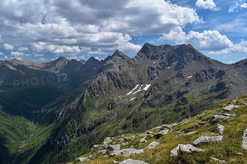 View from the Langschneid to the Weiße Spitze, Rote Spitze and Degenhorn, the highest peaks of the Villgratner mountains or Deferegger Alps, Hohe Tauern, East Tyrol, Austria, Europe