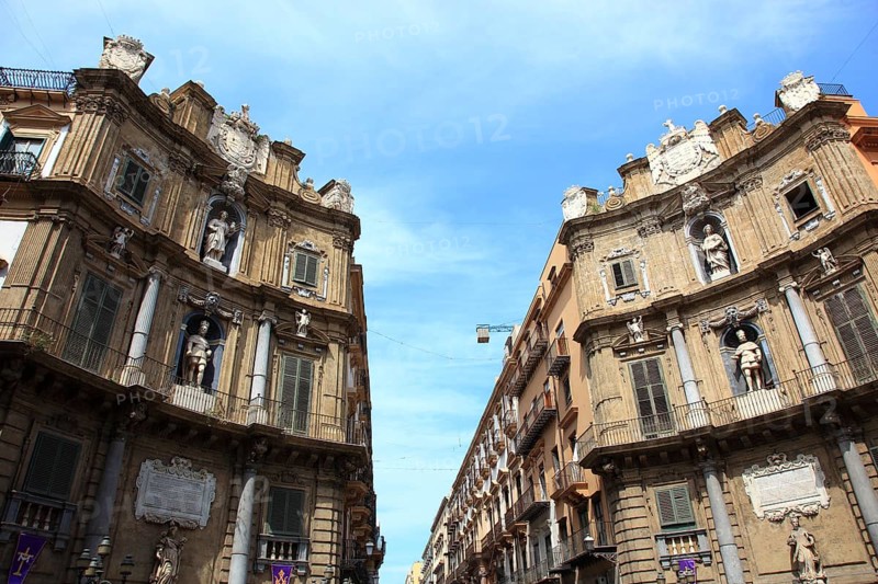 Old town of Palermo, at Piazza Quattro Canti, more precisely Quattro Canti di citta, baroque palace facades in the historic centre, Sicily, Italy, Europe