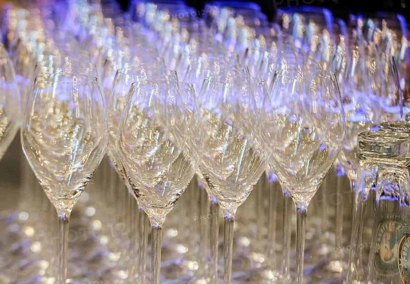 Freshly rinsed wine glasses on the counter of a restaurant, Berlin, 22 November 2024, Germany, Europe