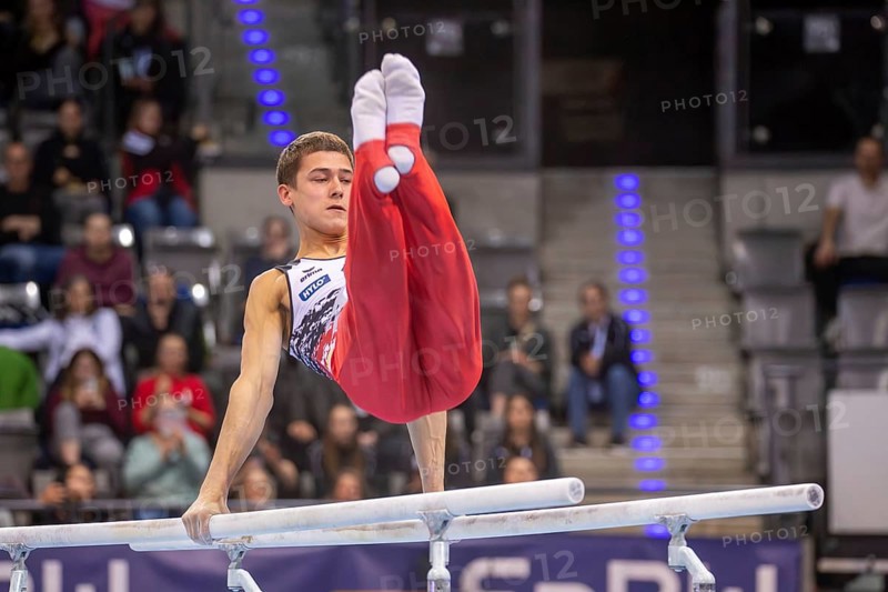 EnBW DTB-Pokal Stuttgart 2025, Mixed Cup***Timo Eder Germany on parallel bars