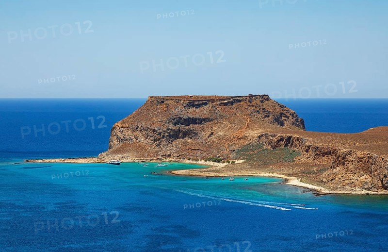 View from the Gramvousa peninsula to the island of Imeri Gramvousa, Kolimbari, West Crete, Crete, Greece, Europe