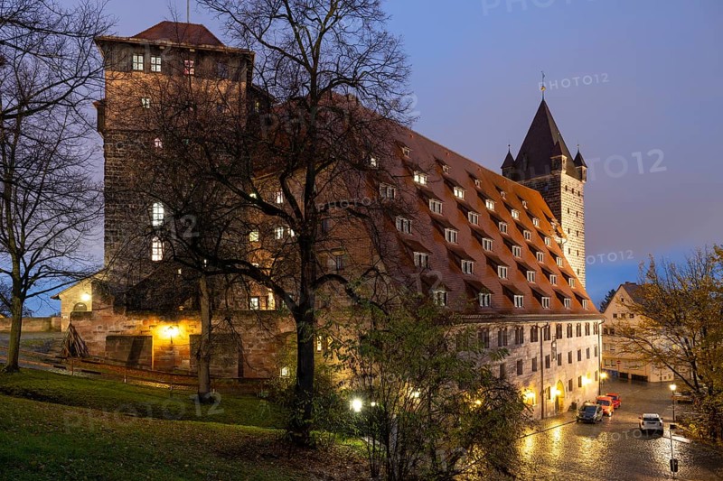 Former imperial stables at the Imperial Castle, now a youth hostel, Blue Hour, Nuremberg, Middle Franconia, Franconia, Bavaria, Germany, Europe
