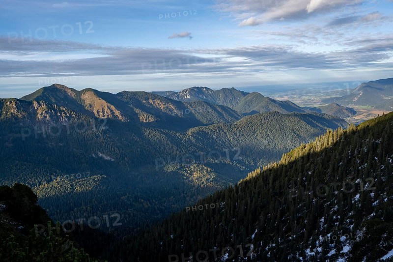 Forest-covered mountain landscape of the Ammergau Alps, hike to Kramerspitz, in autumn, Ammergau Alps, in autumn, Bavarian Prealps, Bavaria, Germany, Europe
