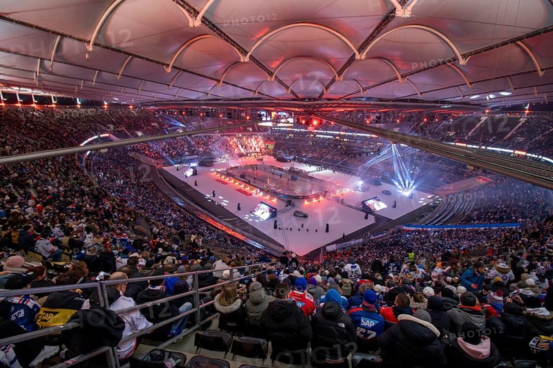 DEL, German Ice Hockey League season 2024/25, Matchday 27 (catch-up game) : DEL Winter Game Löwen Frankfurt against Adler Mannheim. 45, 110 spectators attended the game at Deutsche Bank Park in Frankfurt