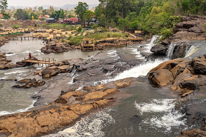 Tad Hang waterfall in the village of Tad Lo or Ban Saenvang, Bolaven Plateau, Laos, Asia