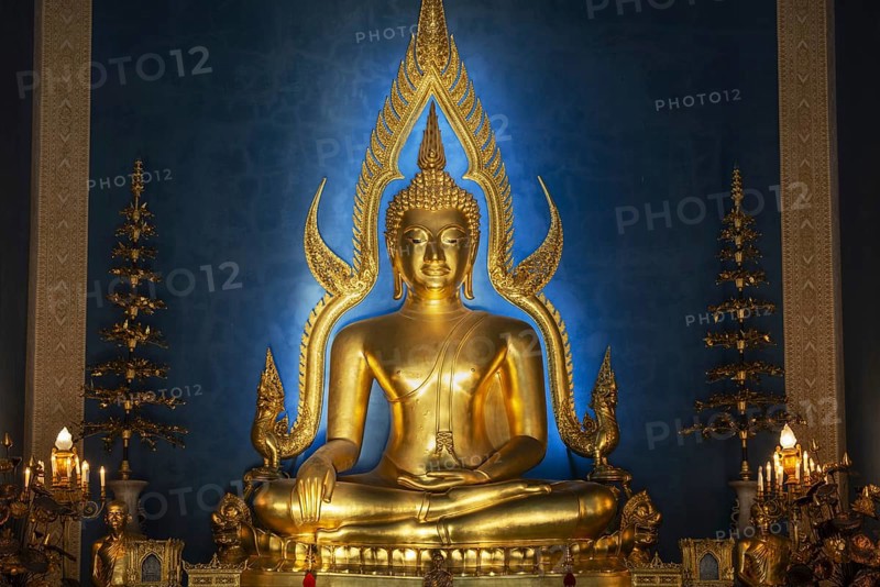 Phra Buddha Chinnarat, Buddha statue with Bhumispara-mudra, Buddha Gautama at the moment of enlightenment, Wat Benchamabophit, also: marble temple, Dusit district, Bangkok, Thailand, Asia