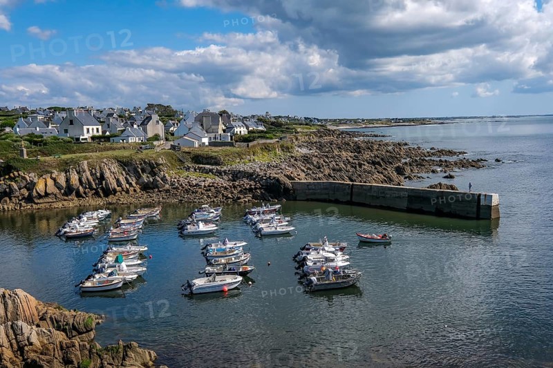 Pors Poulhan, Brittany, France - The picturesque harbour in Pors-Poulhan on the Route du Vent Solaire, gateway to Cap Sizun