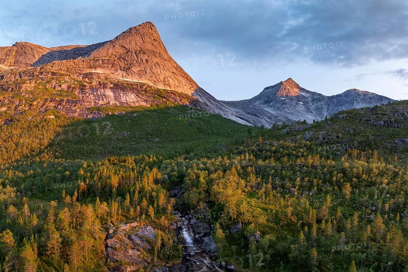 Mountains at the Efjord, near Narvik, Tysfjord, Ofoten, Nordland, Norway, Europe
