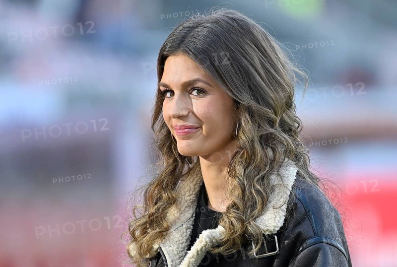 SKY presenter Mara Mones Portrait smiles Voith-Arena, Heidenheim, Baden-Württemberg, Germany, Europe