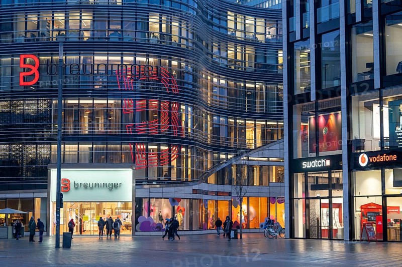 Shops at Schadowplatz, Kö-Bogen Shopping Centre, Breuning, Swatch, Vodafone, in Düsseldorf, North Rhine-Westphalia, Germany, Europe
