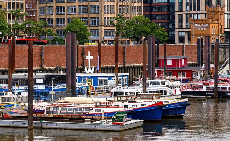 Ships, sailors and launches in Hamburg harbour at the Speicherstadt, Hamburg, Germany, Europe