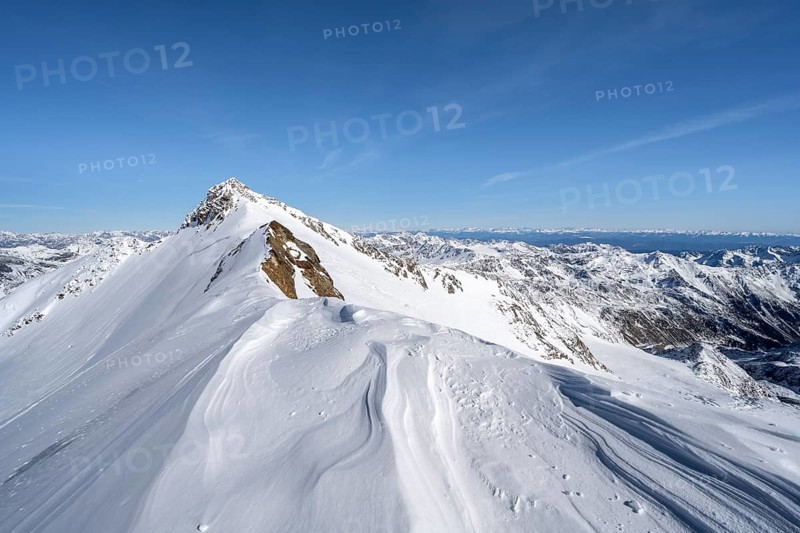 Mountain ridge, summit of Monte Cevedale, behind southern Zufallspitze, snow-covered mountain landscape in winter, Ortler Alps, Vinschgau Valley, Italy, Europe