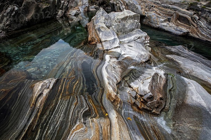 Rocks, rock structures, clear water, Verzasca River, near Lavertezzo, Verzasca Valley, Valle Verzasca, Canton Ticino, Switzerland, Europe
