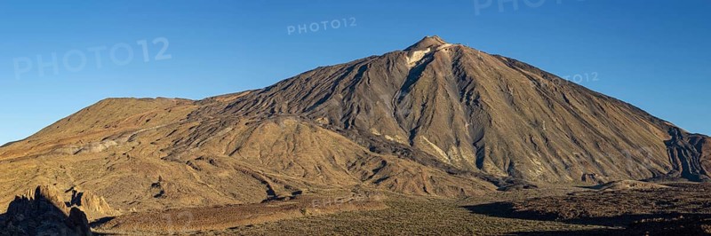 Panorama during the ascent to Alto de Guajara, 2715m, over the Teide National Park, Parque Nacional del Teide, to Pico del Teide, 3715m, at sunrise, Tenerife, Canary Islands, Spain, Europe