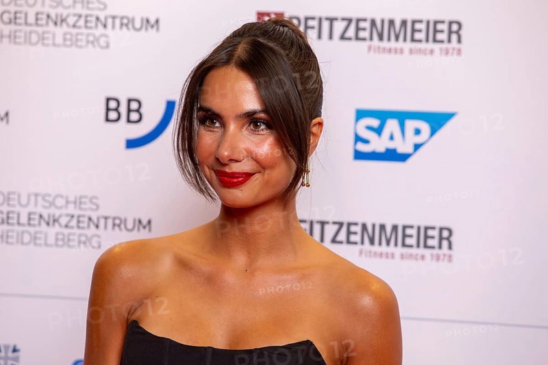 Rose garden Mannheim: Award Night 2024 / Rhine-Neckar Sports Award. Picture: Lea Wagner (ARD) . She hosted the programme together with Norbert König