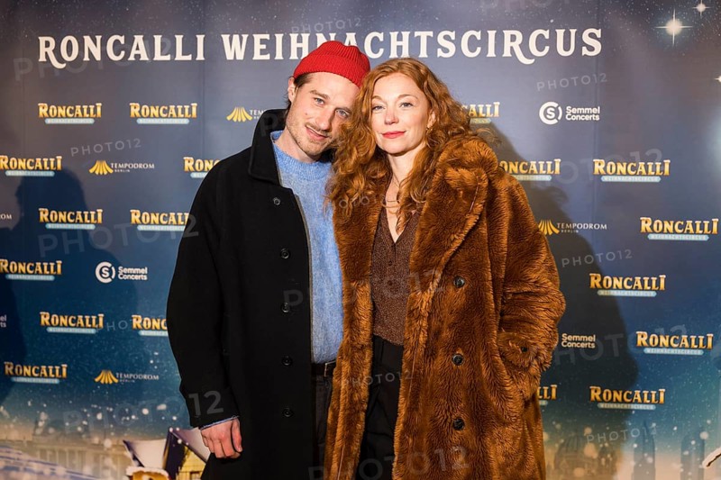 Marleen Lohse with man Max Montgomery at the premiere of the 20th Original Roncalli Weihnachtscircus in Berlin's Tempodrom on 20 December 2024
