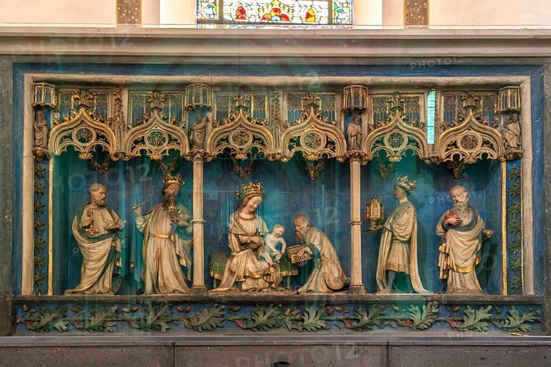 Retable of the high altar in the interior of the collegiate church of St Castor in Karden, Treis-Karden, Rhineland-Palatinate, Germany, Europe