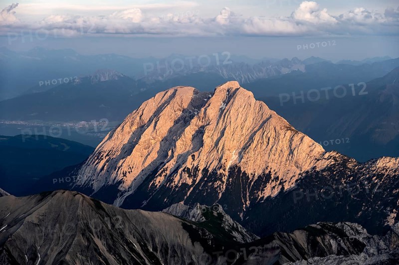 Summit of the Hohe Munde at sunset, Impressive rocky mountain landscape, Mountain panorama from the summit of the Zugspitze, Northern Limestone Alps, Wetterstein Mountains, Bavaria, Germany, Europe