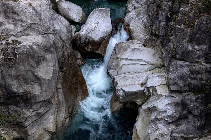 Rocks, rock formations, Verzasca River, near Lavertezzo, Verzasca Valley, Valle Verzasca, Canton Ticino, Switzerland, Europe