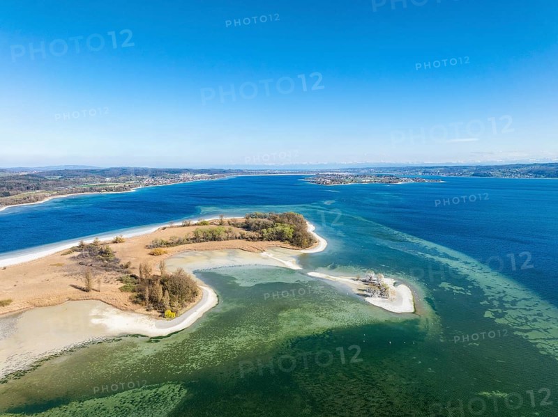 Aerial view of the Mettnau peninsula at low tide, on the right on the horizon the island of Reichenau, Radolfzell on Lake Constance, district of Constance, Baden-Württemberg, Germany, Europe