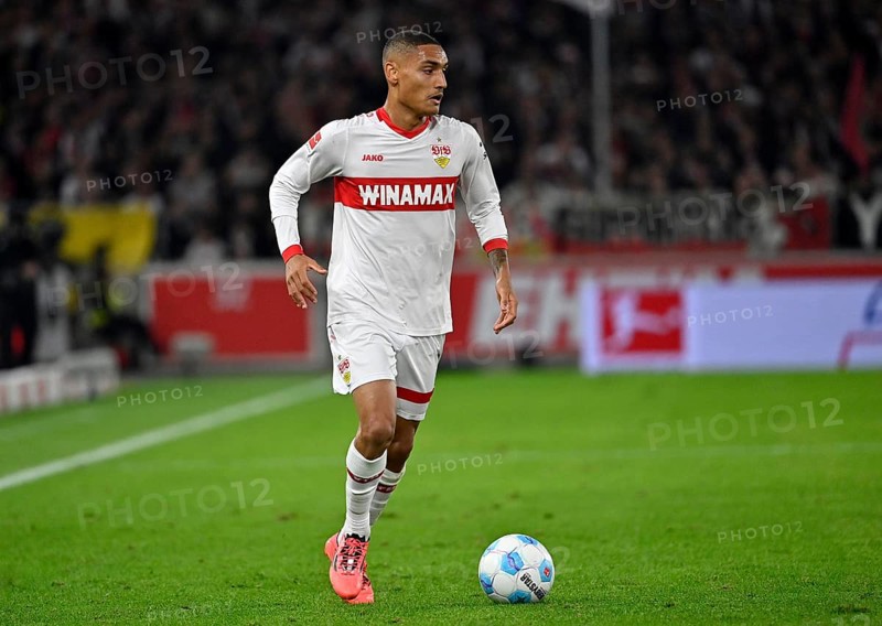 Enzo Millot VfB Stuttgart (08) Action on the ball MHPArena, MHP Arena Stuttgart, Baden-Württemberg, Germany, Europe