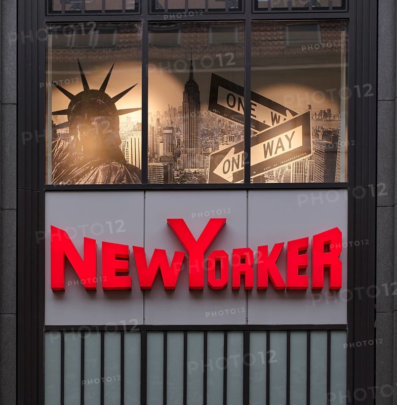 Statue of Liberty, Statue of Liberty, NewYorker, New Yorker, brand store, department stores' chain, logo, retail, Königsstraße, Stuttgart, Baden-Württemberg, Germany, Europe