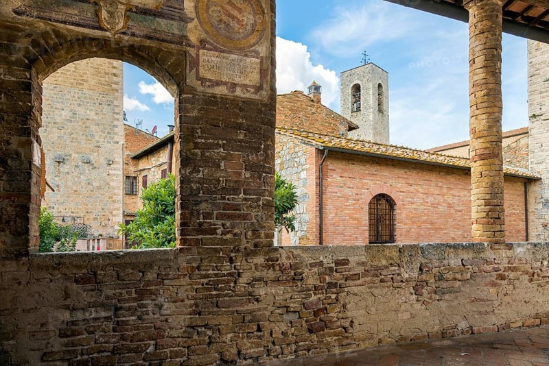 Town hall, architecture, old town centre, building, San Gimignano, Tuscany, Italy, Europe